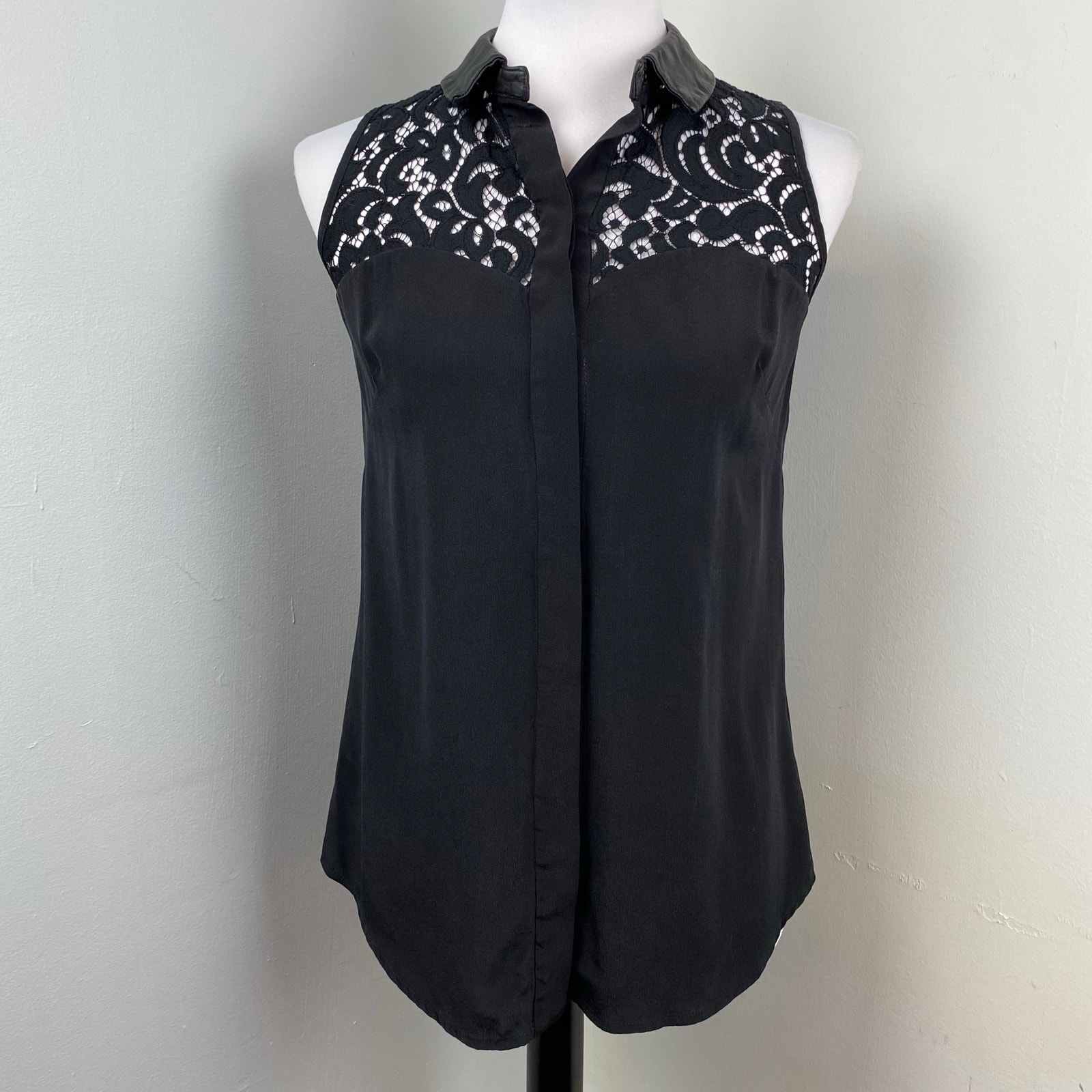Milly Black Silk Lace Lamb Leather Sleeveless Button Down Blouse Size 2
